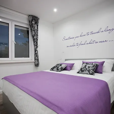 4 In شقة سبليت