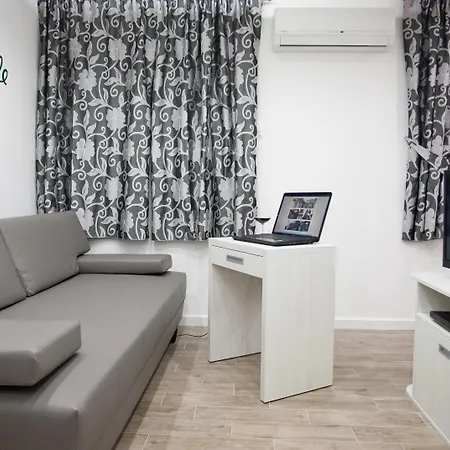 Apartment 4 You In