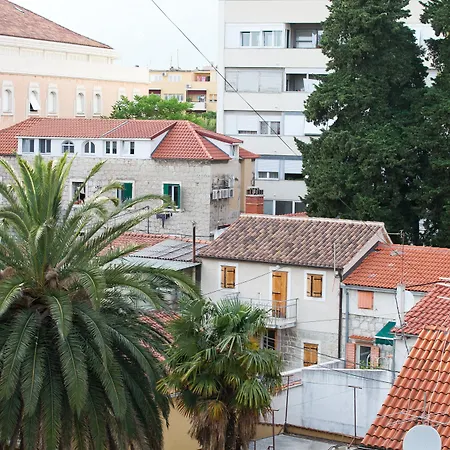 4 You In Split