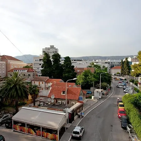 4 You In * Split