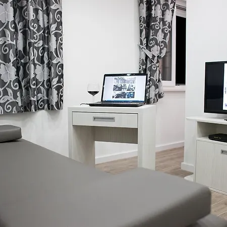 아파트먼트 4 유 인 *