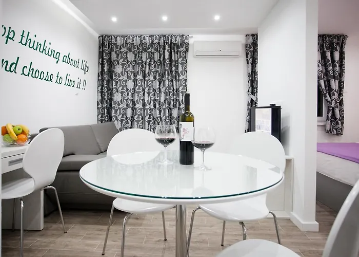 Apartment 4 You In *